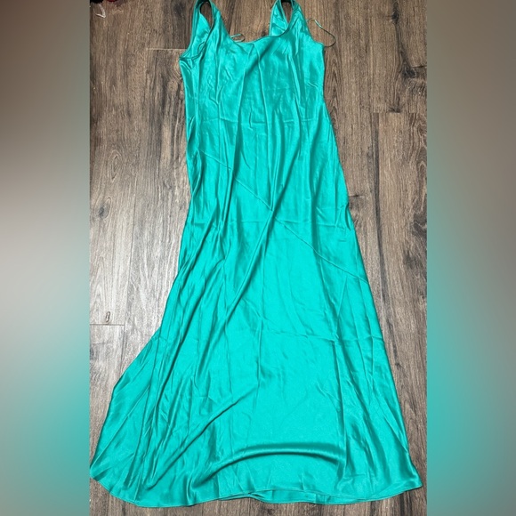 NWT! Banana Republic Factory Emerald Dream Green Silky Twill Slit Maxi Dress   - mordernwear.com